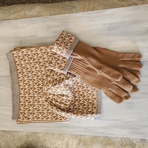 Michael Kors gloves, hat and scarf